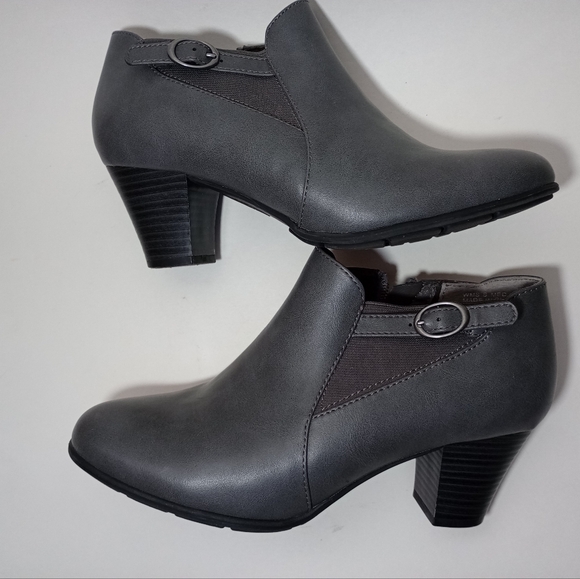 Croft and Barrow Grey Ankle Boots Size 8M - Picture 2 of 9